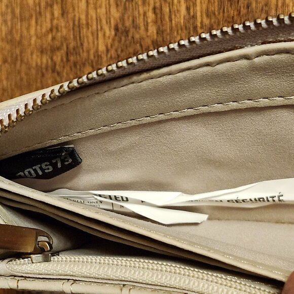 ROOTS Woven Leather Wallet ROOTS BEAVER ROOTS 63 Grey Full Zip Wallet - Picture 9 of 9